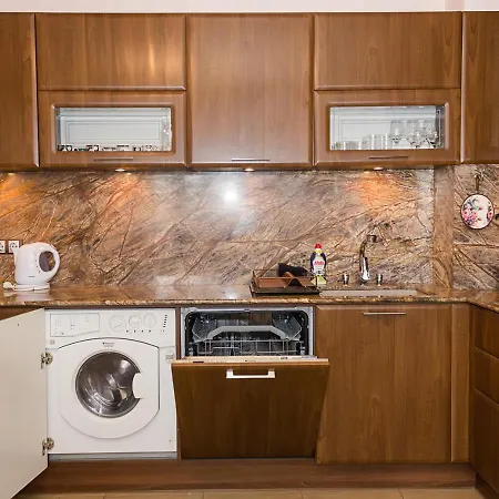 公寓 Gem 2bd Flat With Sunny Balcony By Flat Mаnager 瓦爾納