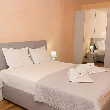 公寓 Gem 2bd Flat With Sunny Balcony By Flat Mаnager 瓦爾納