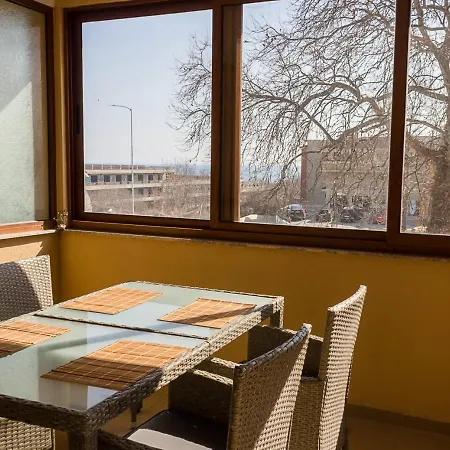 Gem 2bd Flat With Sunny Balcony By Flat Mаnager 公寓 瓦爾納