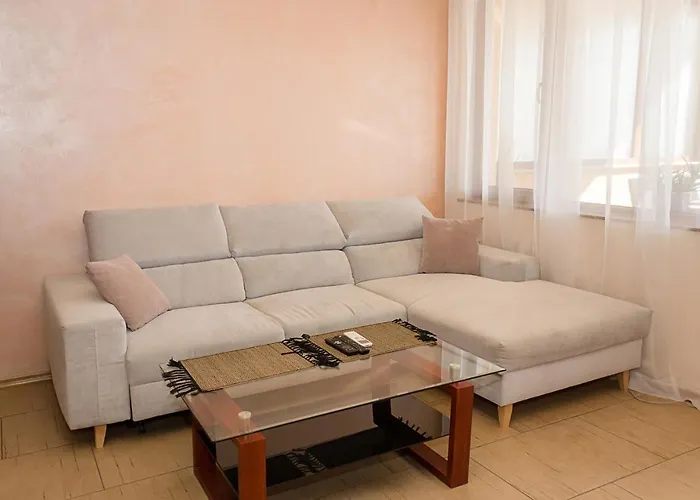 Gem 2bd Flat With Sunny Balcony By Flat Mаnager 아파트 *